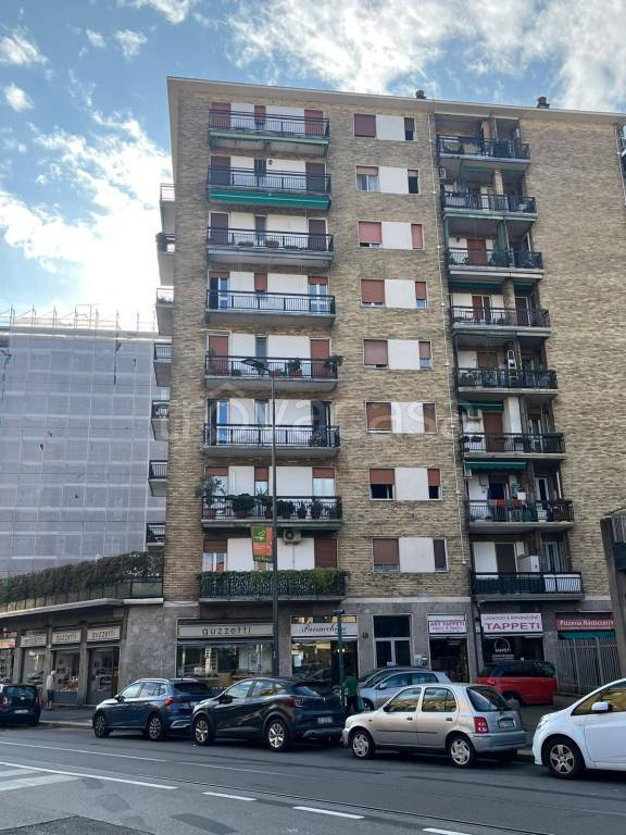appartamento in vendita a Milano in zona Forze Armate