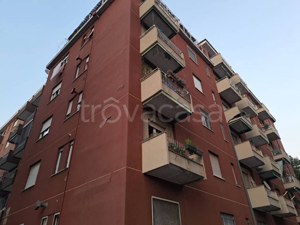 appartamento in vendita a Milano in zona Gorla