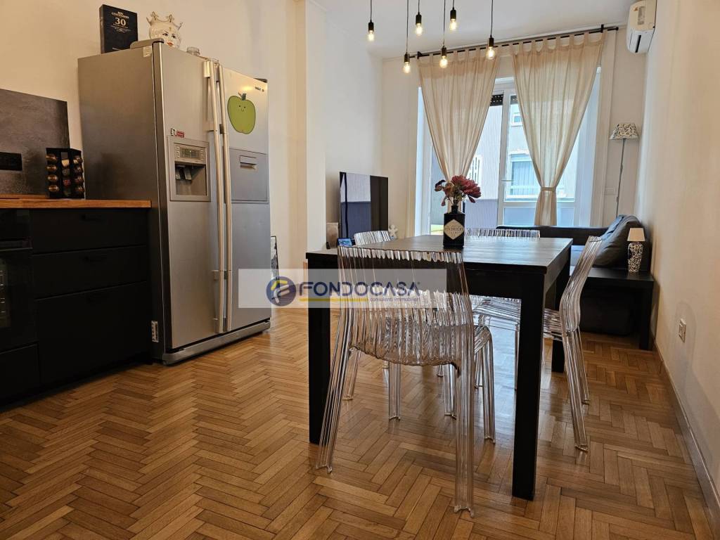 appartamento in vendita a Milano in zona Sempione