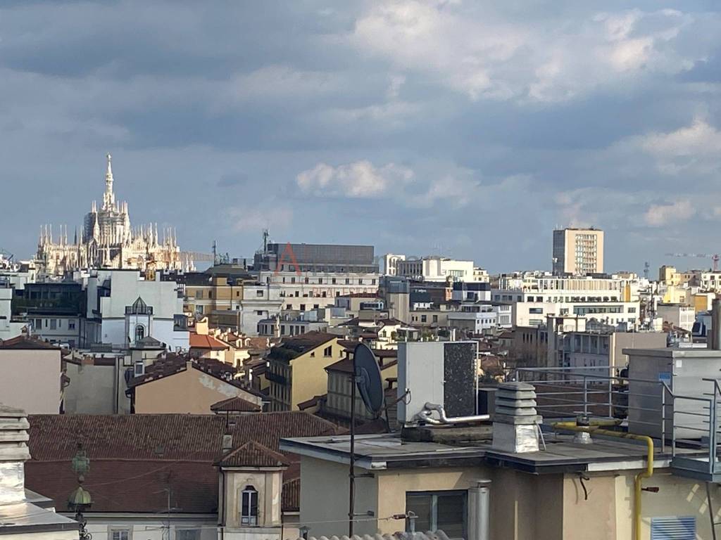 appartamento in vendita a Milano in zona Cadorna