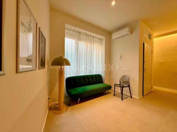 appartamento in vendita a Milano in zona Vigentino