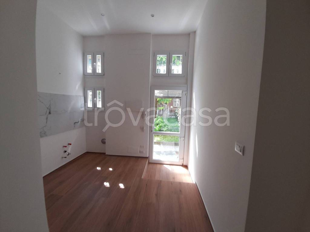 appartamento in vendita a Milano in zona Gorla