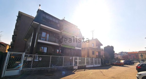 appartamento in vendita a Milano in zona Baggio