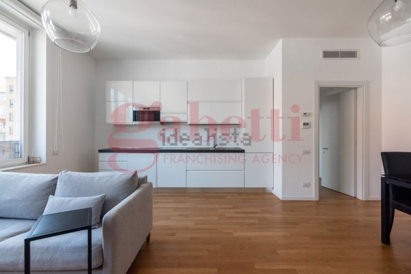 appartamento in vendita a Milano in zona Stadera