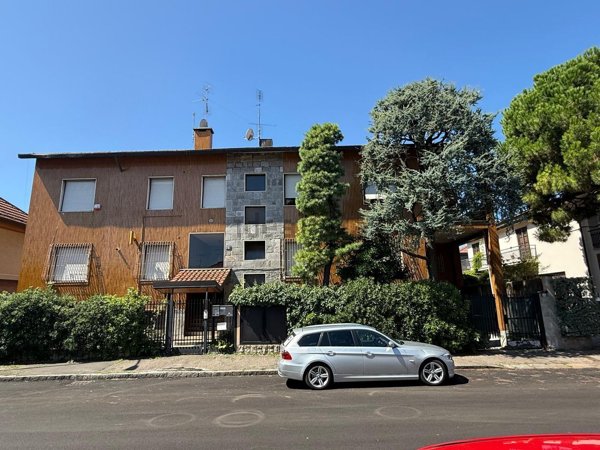 appartamento in vendita a Milano in zona Bovisasca