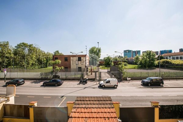 appartamento in vendita a Milano in zona Forlanini