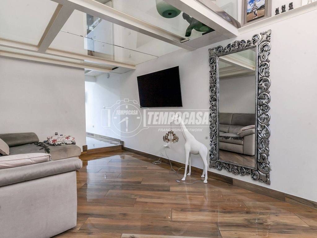 appartamento in vendita a Milano in zona Il Portello