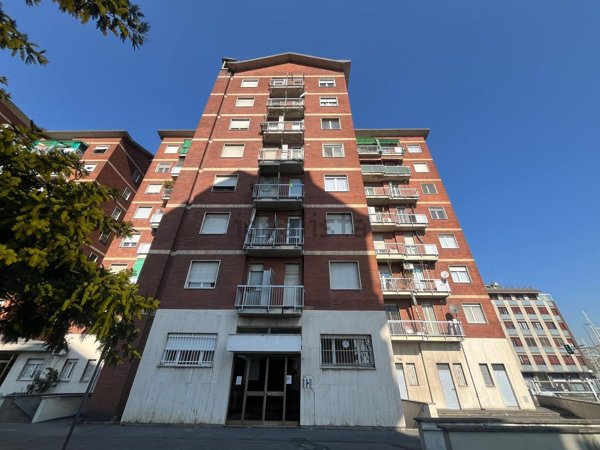 appartamento in vendita a Milano in zona Chiesa Rossa