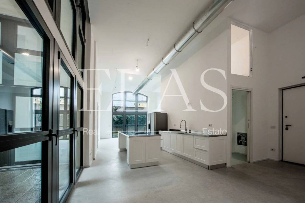 ufficio in vendita a Milano in zona Porta Romana