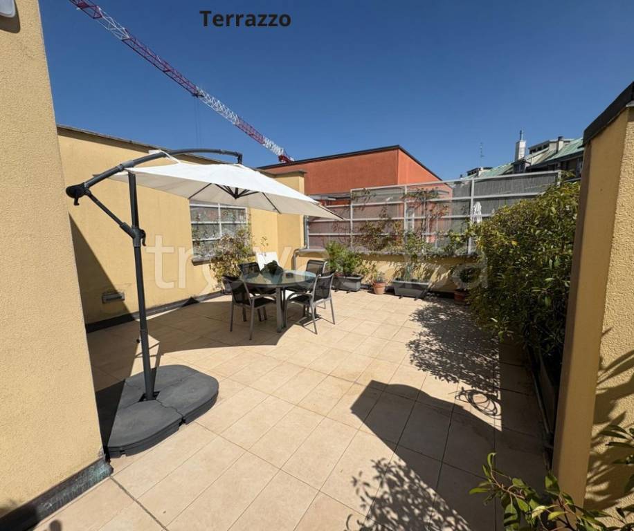 appartamento in vendita a Milano in zona Bocconi