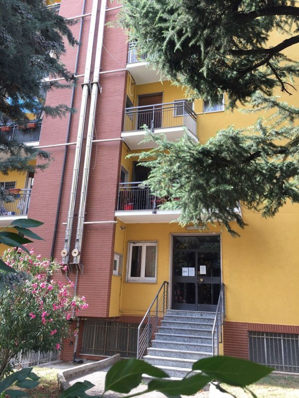 appartamento in vendita a Milano in zona Famagosta