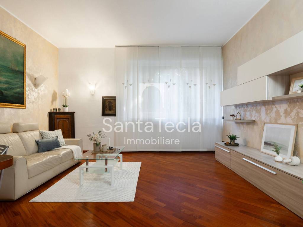 appartamento in vendita a Milano in zona Lorenteggio