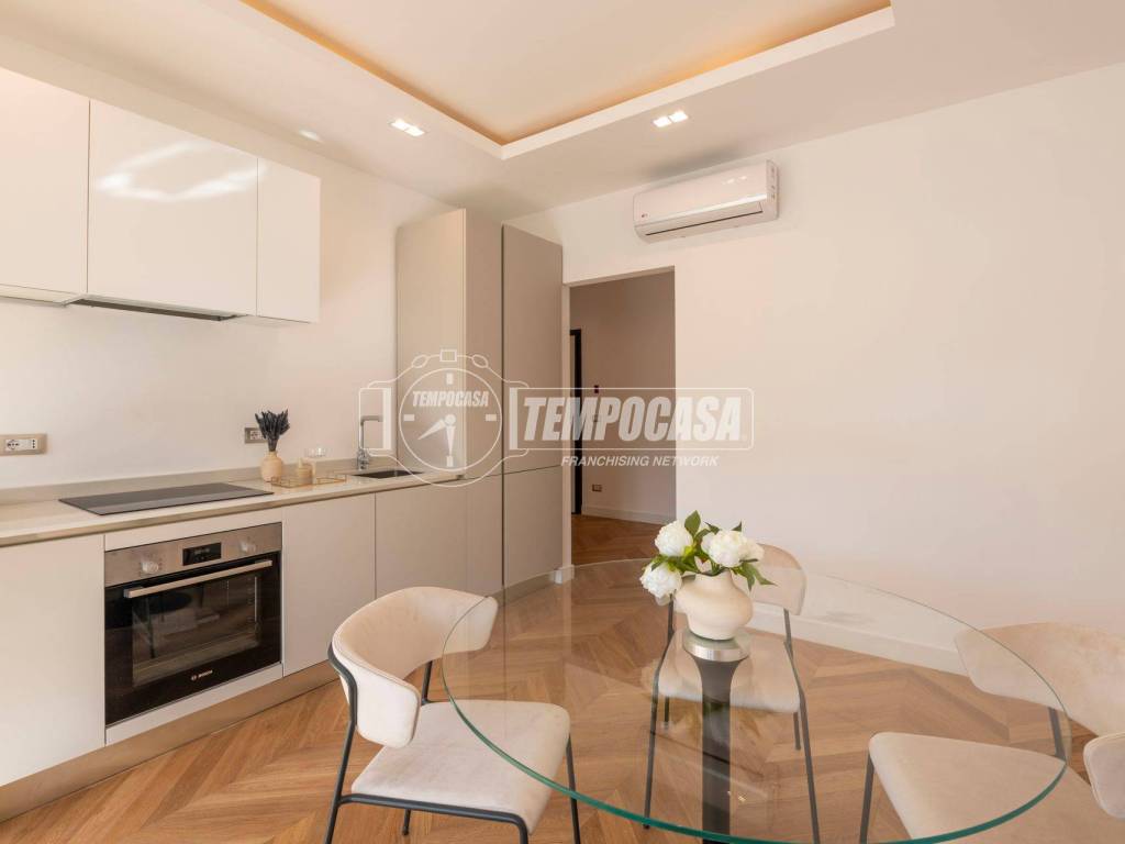 appartamento in vendita a Milano in zona Porta Nuova