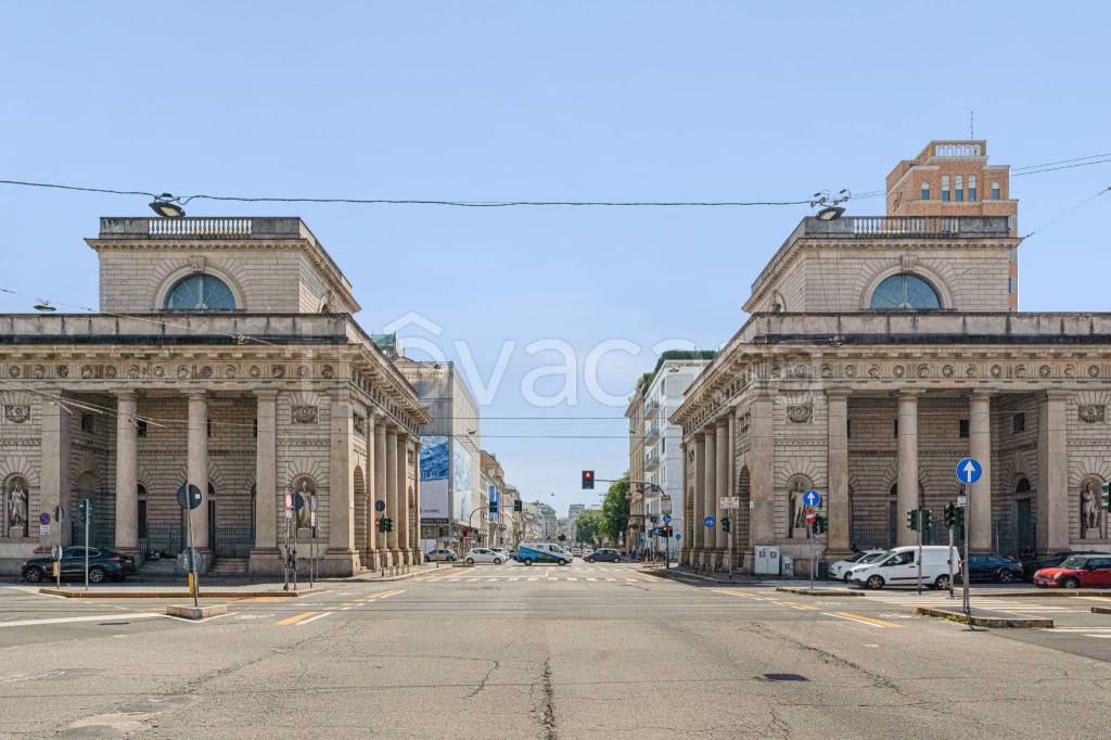 appartamento in vendita a Milano in zona Sempione