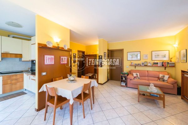 appartamento in vendita a Milano in zona Adriano