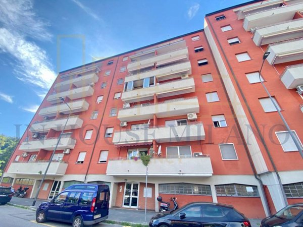 appartamento in vendita a Milano in zona Trenno
