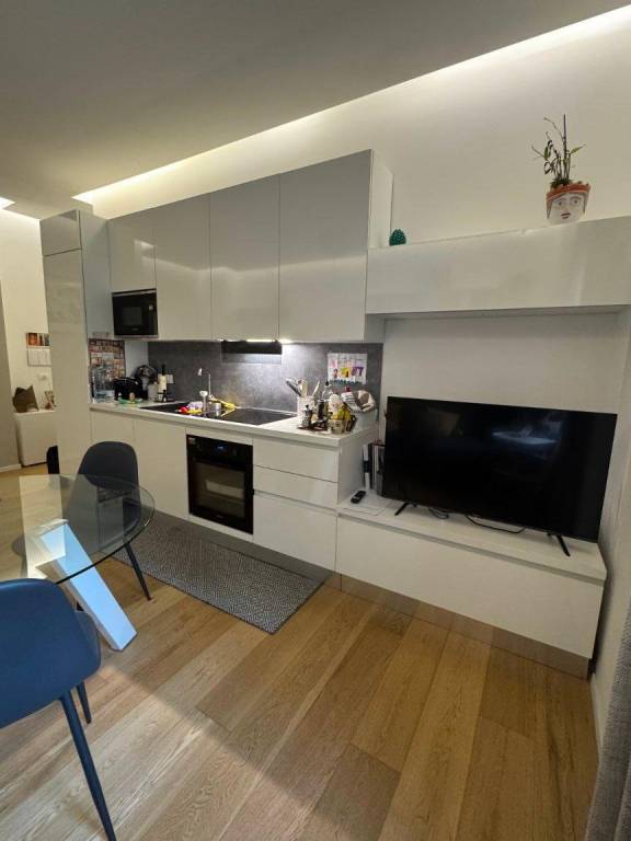 appartamento in vendita a Milano in zona Sempione