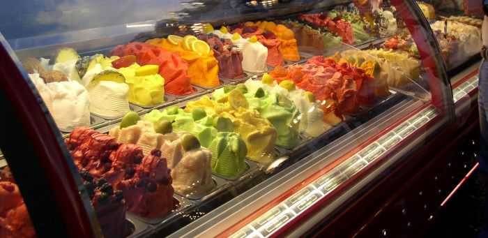 negozio in vendita a Milano in zona Guastalla