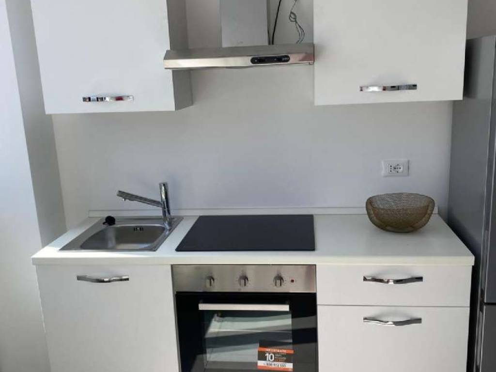 negozio in vendita a Milano in zona Vigentino