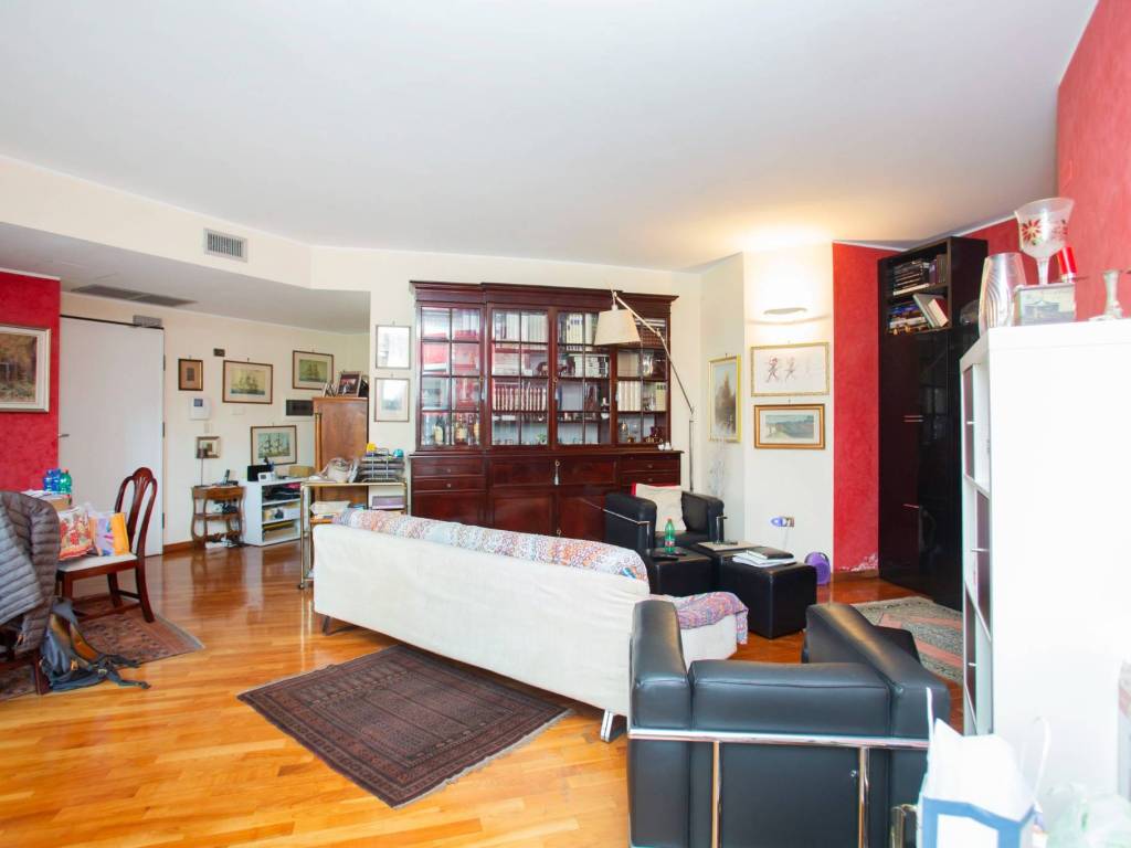 appartamento in vendita a Milano in zona Il Portello