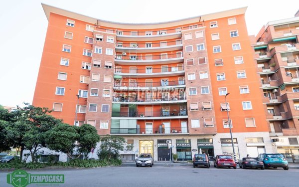 appartamento in vendita a Milano in zona Rottole