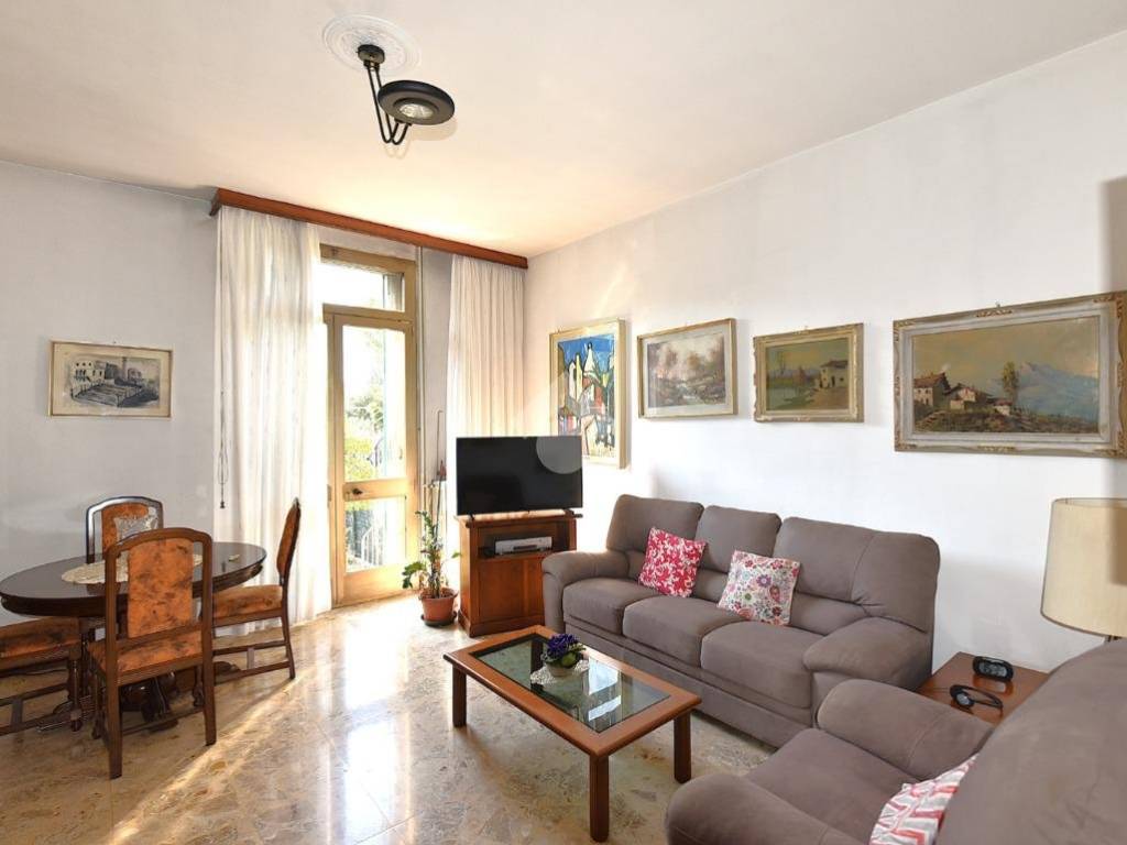 casa indipendente in vendita a Milano in zona Forlanini