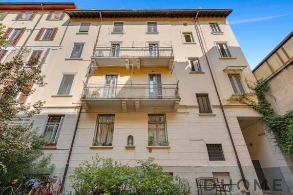 appartamento in vendita a Milano in zona Bocconi