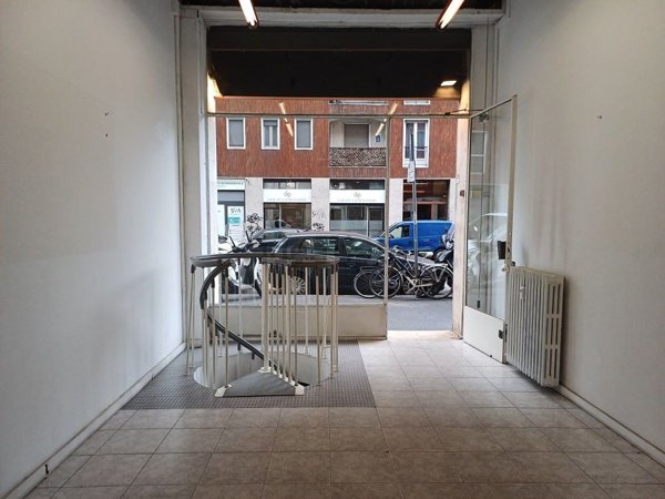 locale commerciale in vendita a Milano