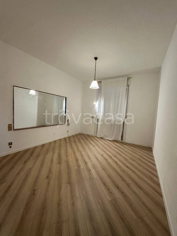 appartamento in vendita a Milano in zona Dergano