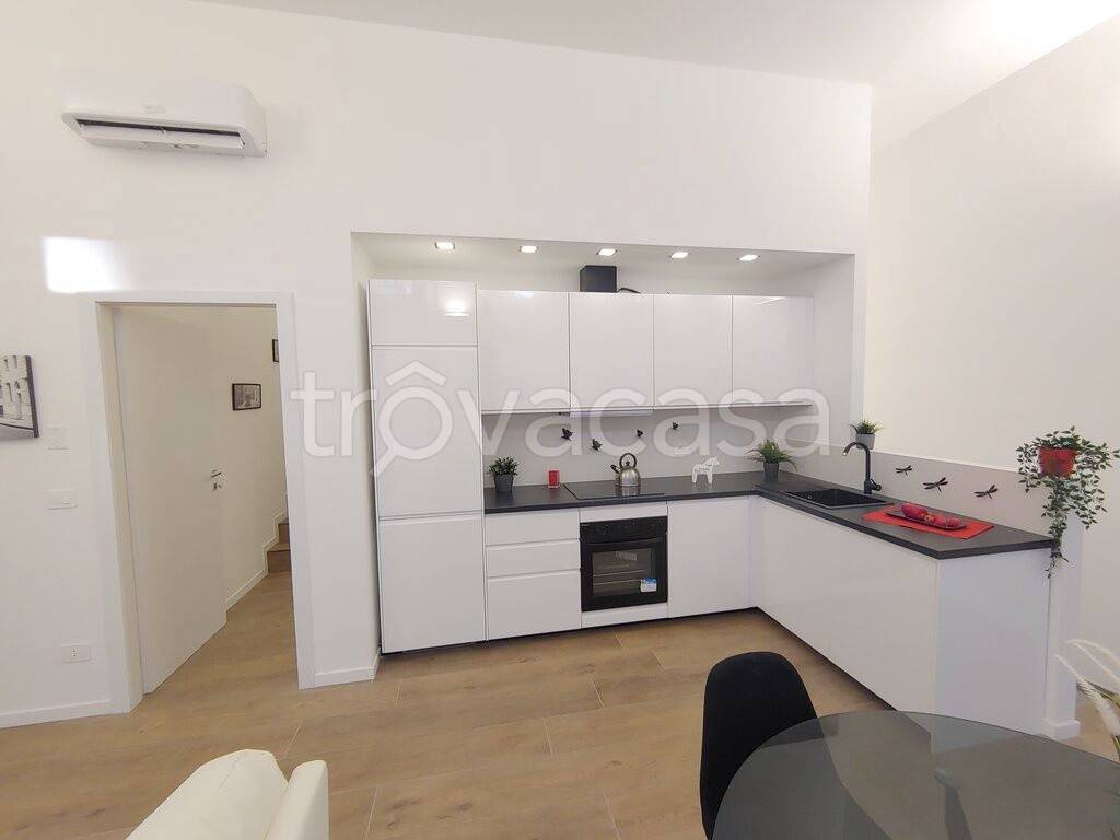 appartamento in vendita a Milano in zona Baggio