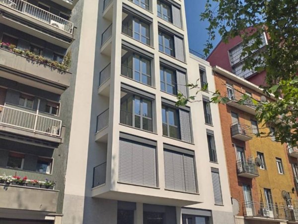 negozio in vendita a Milano in zona Solari
