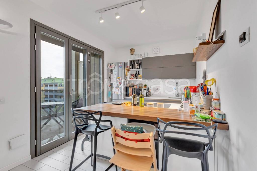 appartamento in vendita a Milano in zona Vigentino