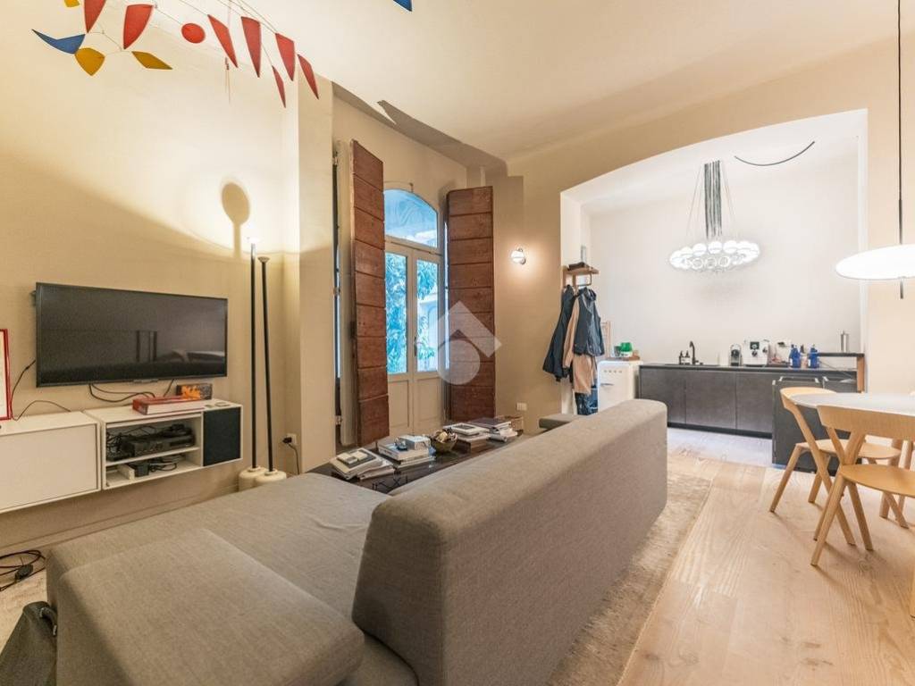 appartamento in vendita a Milano in zona Porta Nuova