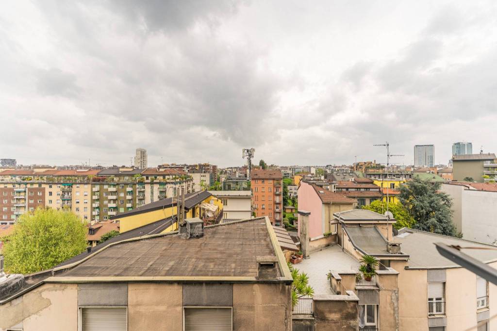 appartamento in vendita a Milano in zona Isola