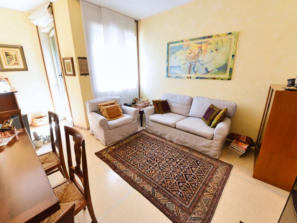 appartamento in vendita a Milano in zona Sempione