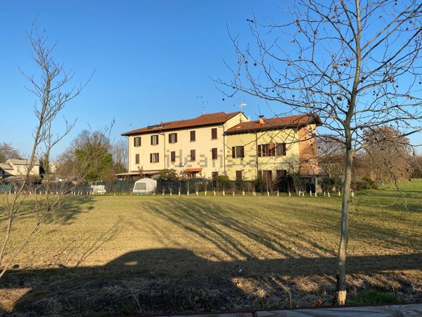 appartamento in vendita a Milano in zona Rogoredo