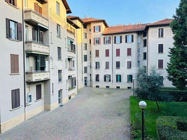 appartamento in vendita a Milano in zona Villapizzone