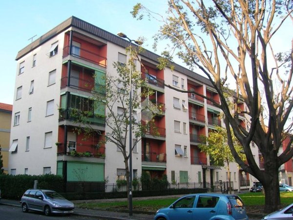 appartamento in vendita a Milano in zona Baggio