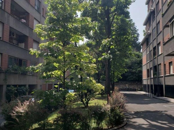 appartamento in vendita a Milano in zona Gorla