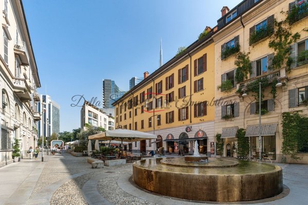 appartamento in vendita a Milano in zona Porta Garibaldi