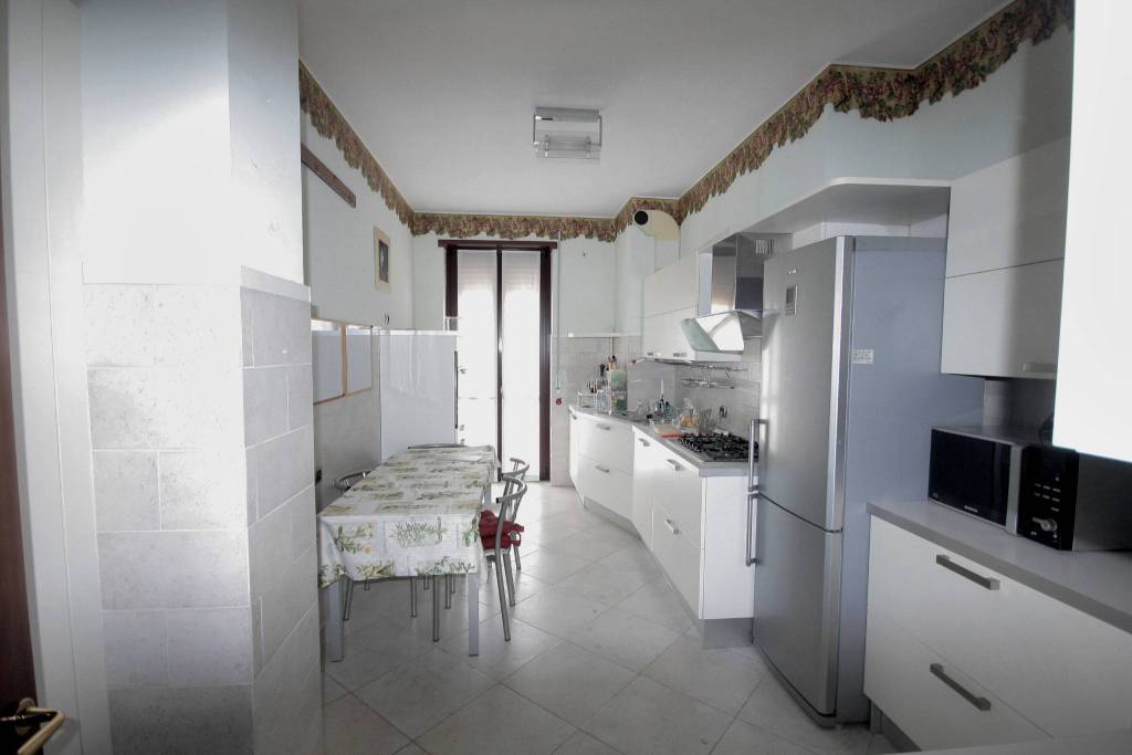 appartamento in vendita a Milano in zona Piazzale Lodi