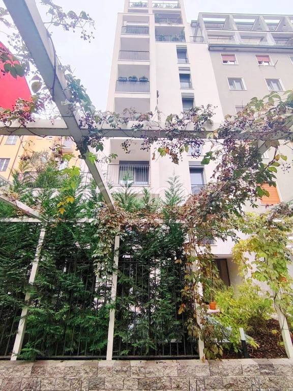 appartamento in vendita a Milano in zona Solari