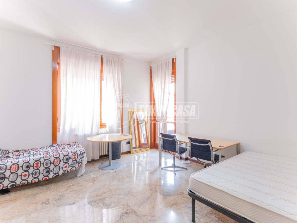 appartamento in vendita a Milano in zona Segnano