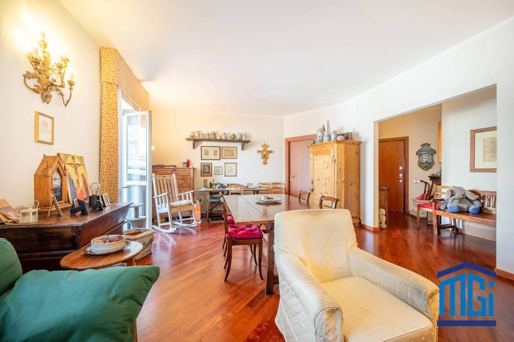 appartamento in vendita a Milano in zona Loreto