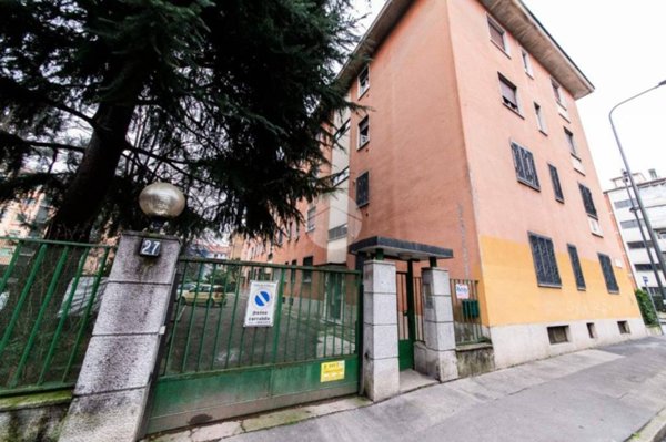 appartamento in vendita a Milano in zona Baggio