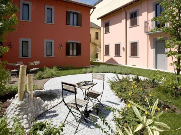 appartamento in vendita a Milano in zona Baggio