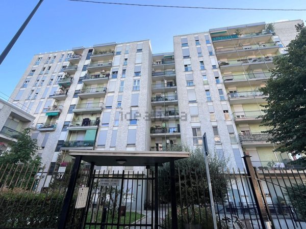 appartamento in vendita a Milano in zona Dergano