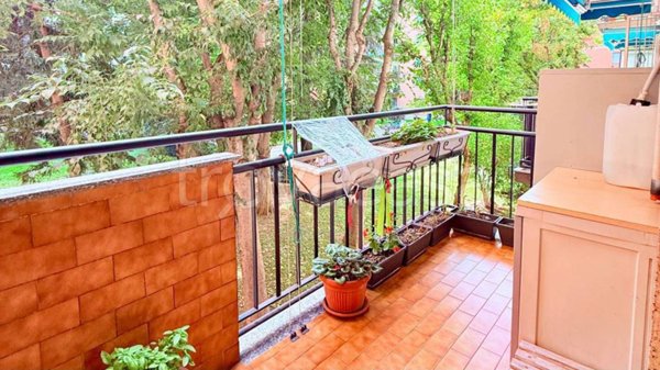 appartamento in vendita a Milano in zona Lorenteggio