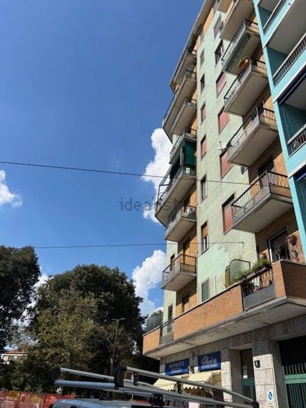appartamento in vendita a Milano in zona Porta Genova
