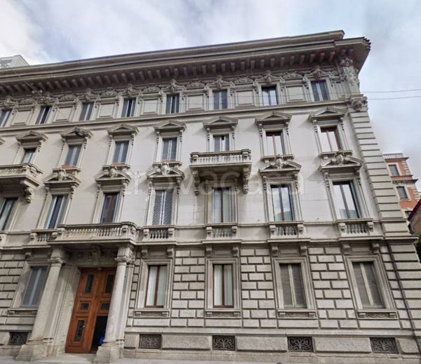 appartamento in vendita a Milano in zona Sant'Ambrogio